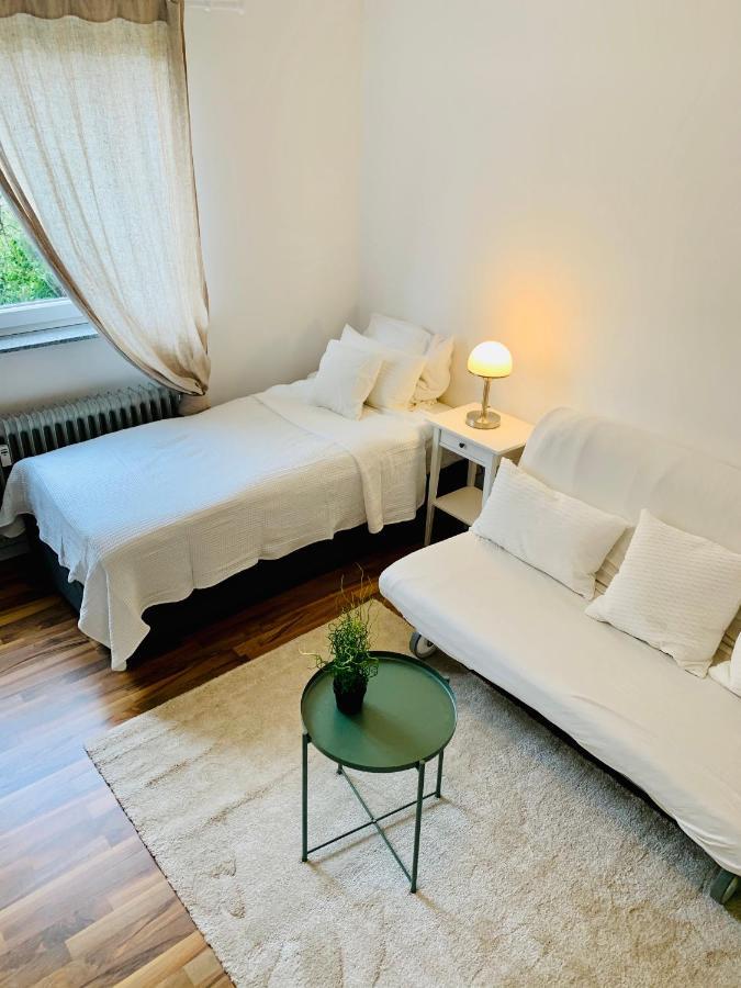 Top Renoviertes Apartement In Bester Lage Von Homburg- 5 Fussminuten Zur Uniklinik 홈부르크 외부 사진