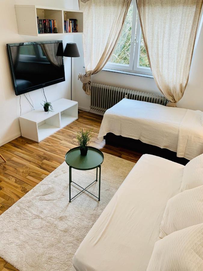 Top Renoviertes Apartement In Bester Lage Von Homburg- 5 Fussminuten Zur Uniklinik 홈부르크 외부 사진