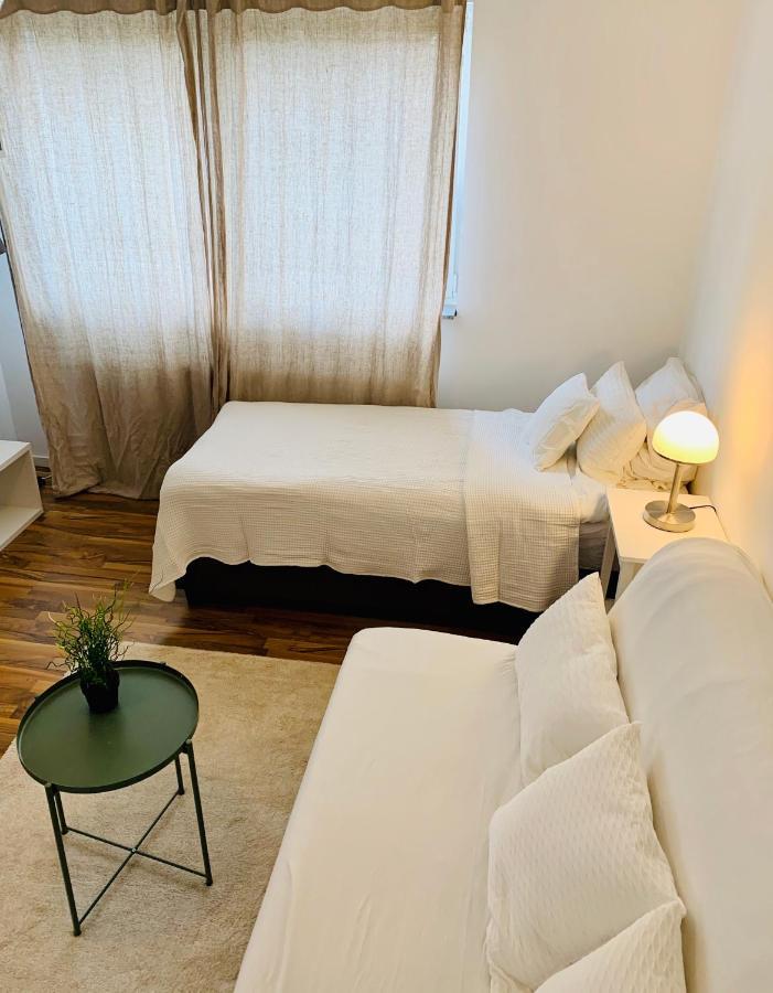 Top Renoviertes Apartement In Bester Lage Von Homburg- 5 Fussminuten Zur Uniklinik 홈부르크 외부 사진