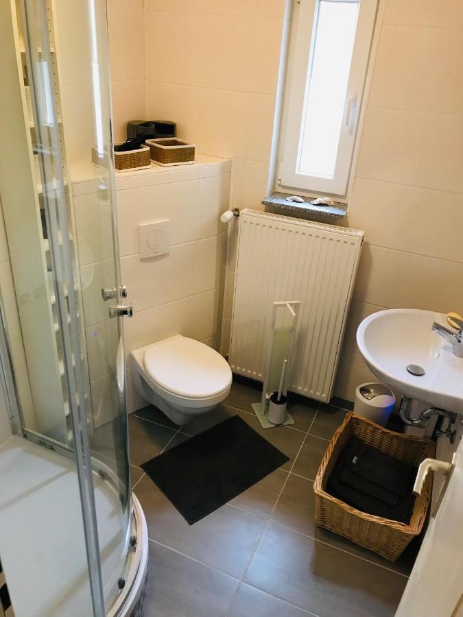 Top Renoviertes Apartement In Bester Lage Von Homburg- 5 Fussminuten Zur Uniklinik 홈부르크 외부 사진